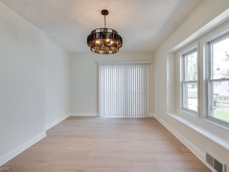 2406 Tampa Avenue, Cleveland, OH 44109 Photo 9