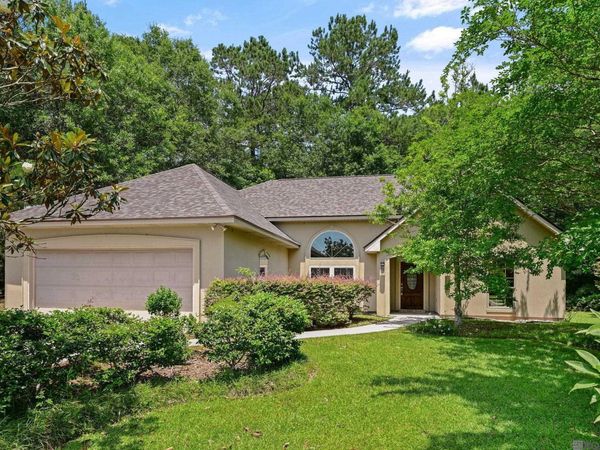 323 Autumn Woods Drive, Covington, LA 70433
