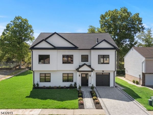 24 Richard Scott Ct, Haledon, NJ 07508