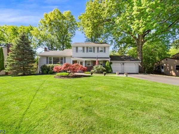 4 Gregmar Ct, Florham Park, NJ 07932