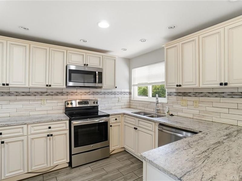5061 Packard Drive, Huber Heights, OH 45424 Photo 14