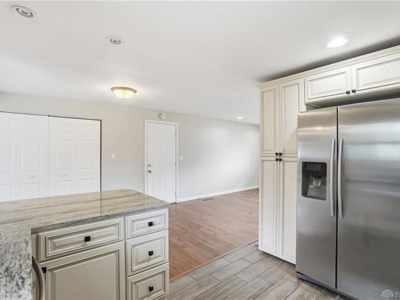 5061 Packard Drive, Huber Heights, OH 45424 Photo 16