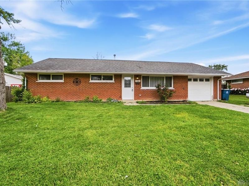 5061 Packard Drive, Huber Heights, OH 45424 Photo 2