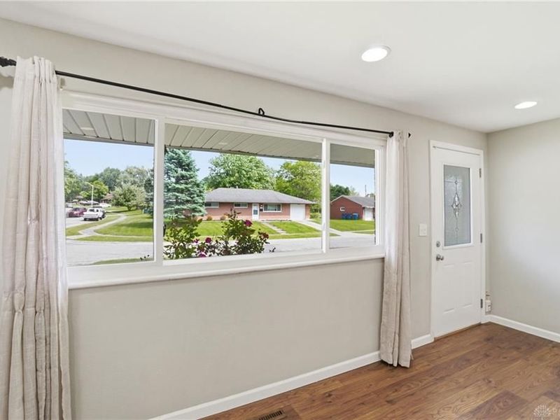 5061 Packard Drive, Huber Heights, OH 45424 Photo 6