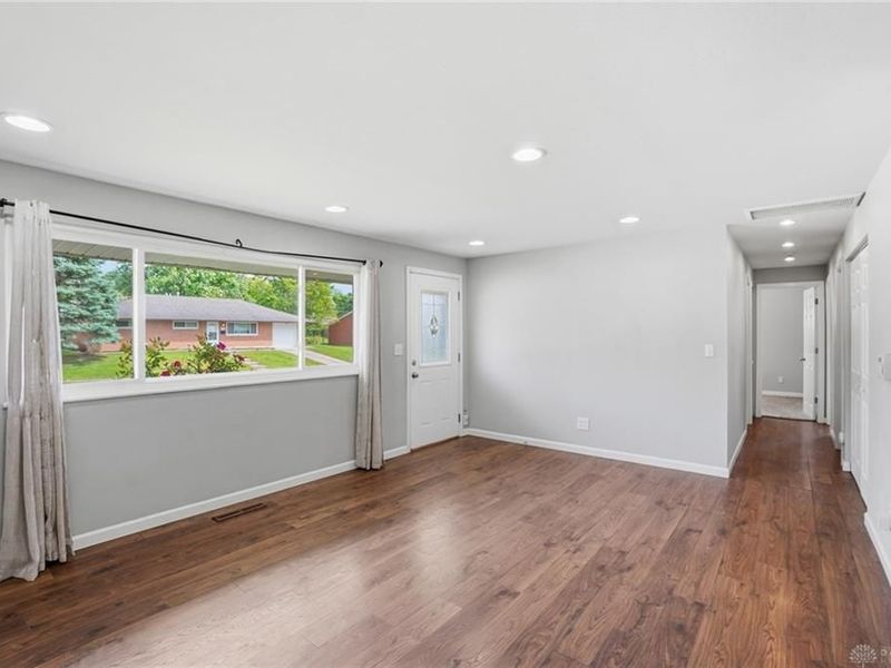 5061 Packard Drive, Huber Heights, OH 45424 Photo 8