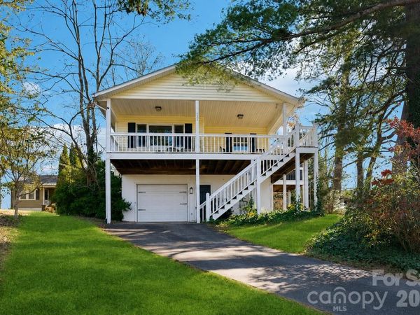 121 Oak Terrace , Arden, NC 28704