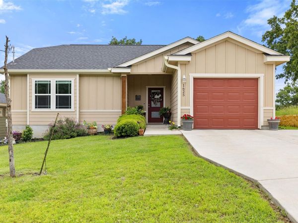 1625 Packsaddle TRL, Kingsland, TX 78639
