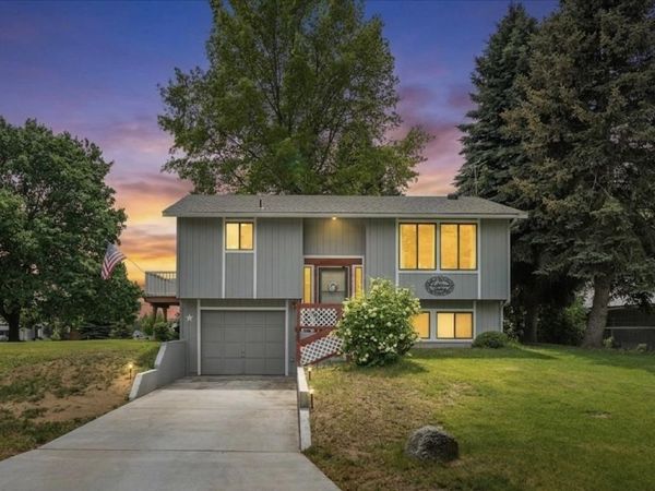 1514 E 4th St, Deer Park, WA 99006