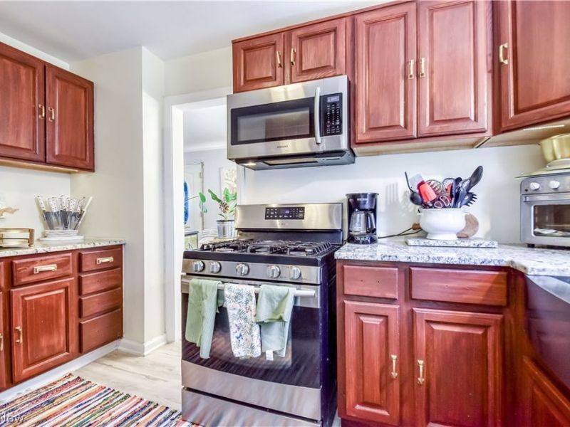 864 Medford Road, Cleveland Heights, OH 44121 Photo 5