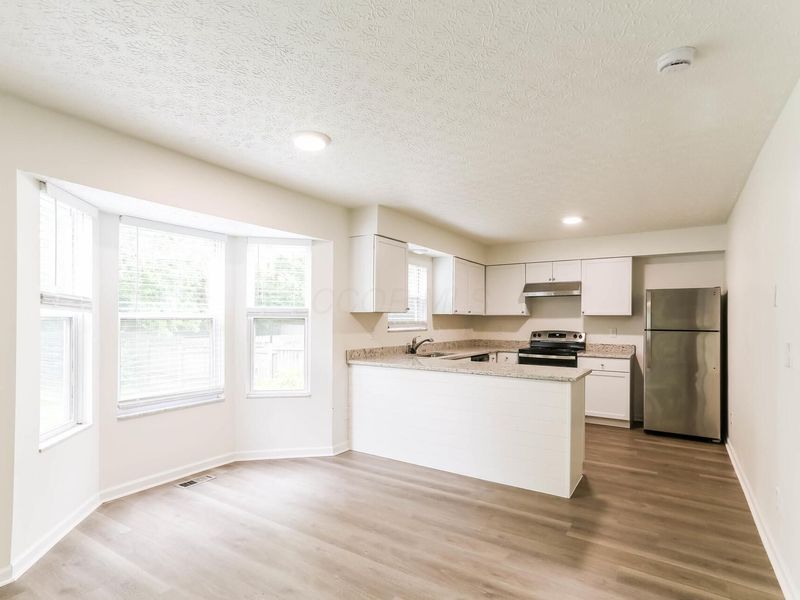 5900 Winshire Drive , Canal Winchester, OH 43110 Photo 3