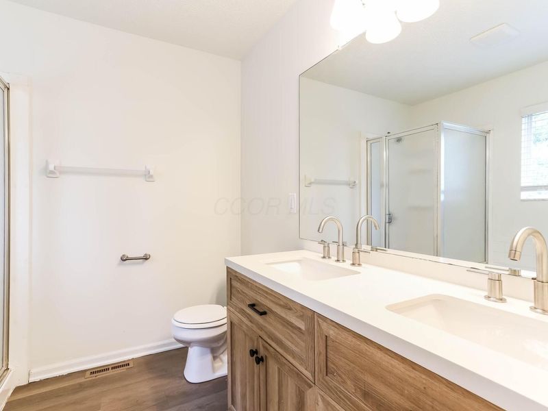 5900 Winshire Drive , Canal Winchester, OH 43110 Photo 8