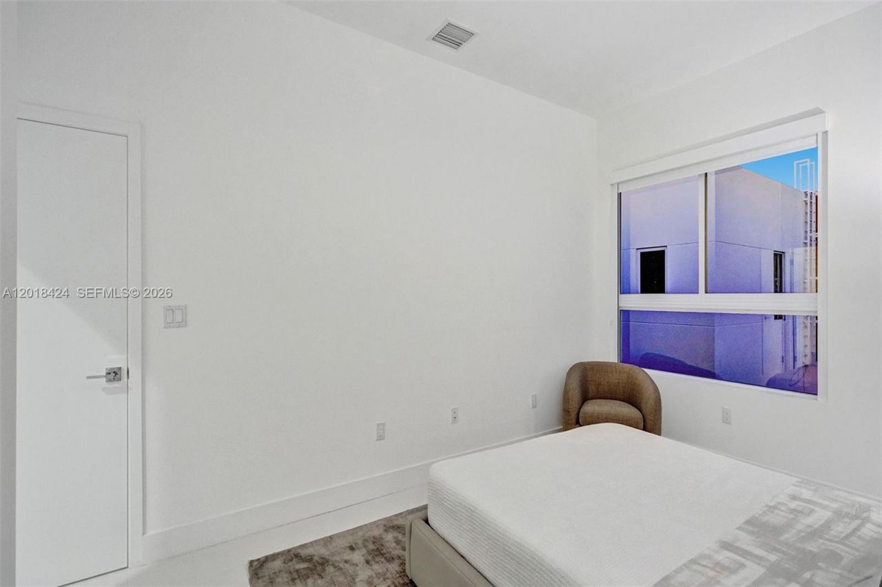 1801 NE 13th St , Unit 1821, Fort Lauderdale, FL 33304 Photo