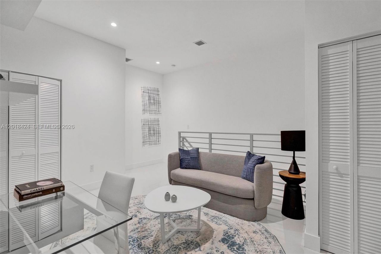 1801 NE 13th St , Unit 1821, Fort Lauderdale, FL 33304 Photo