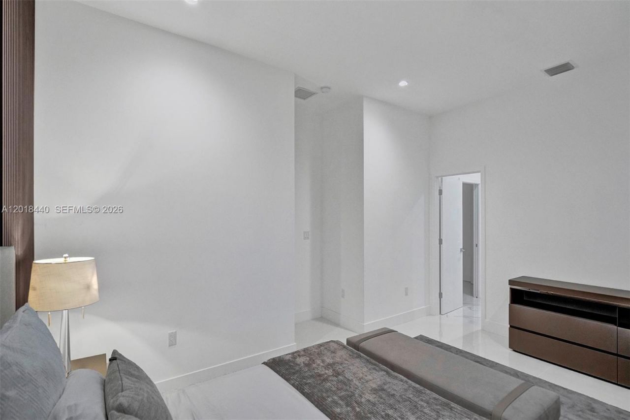 1801 NE 13th St , Unit 1829, Fort Lauderdale, FL 33304 Photo