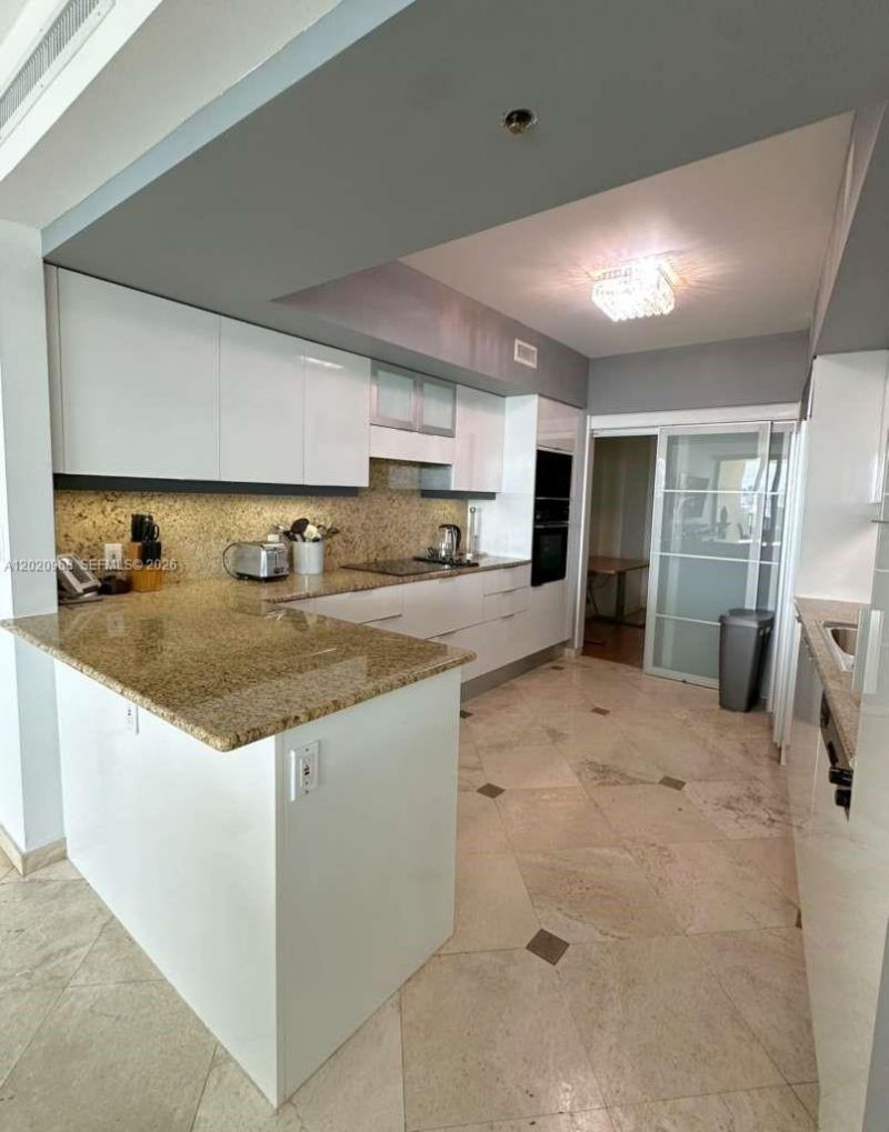 1455 Ocean Dr , Unit 1211, Miami Beach, FL 33139 Photo