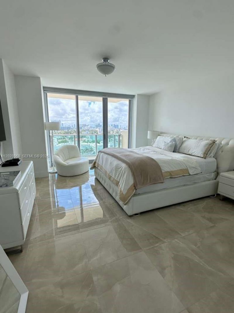 1455 Ocean Dr , Unit 1211, Miami Beach, FL 33139 Photo