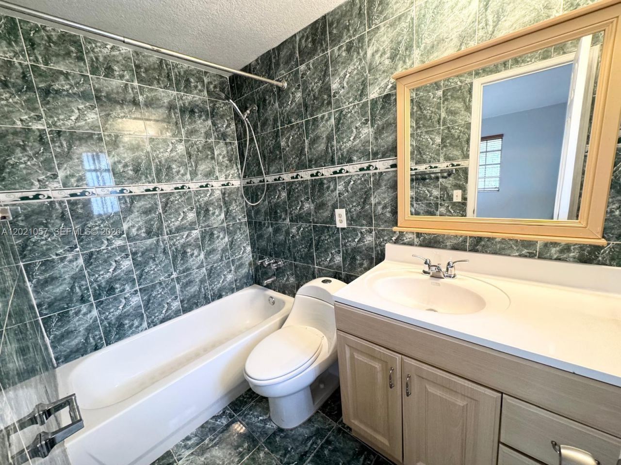 8600 SW 109th Ave, Unit 4-202, Miami, FL 33173 Photo