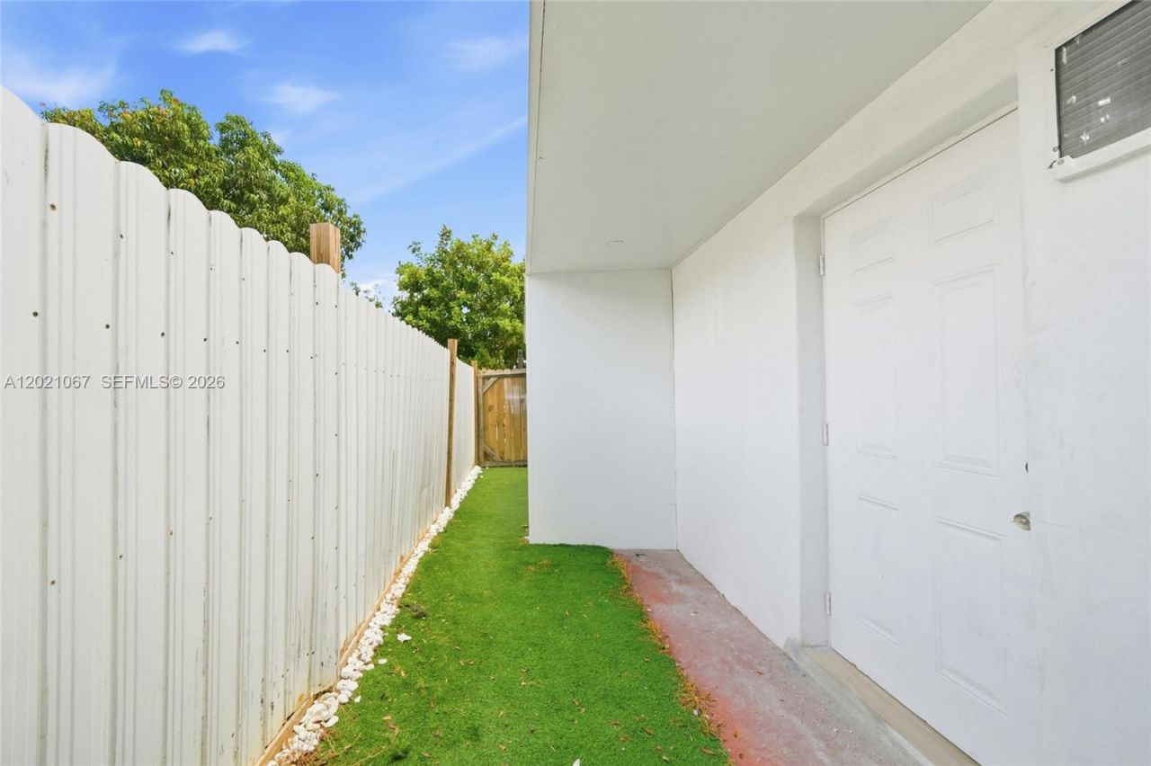4970 NW 199th St, Miami Gardens, FL 33055 Photo