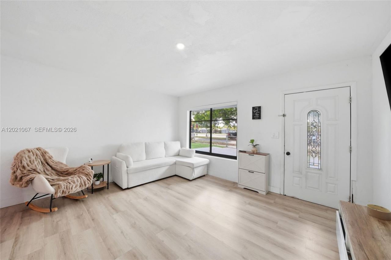 4970 NW 199th St, Miami Gardens, FL 33055 Photo