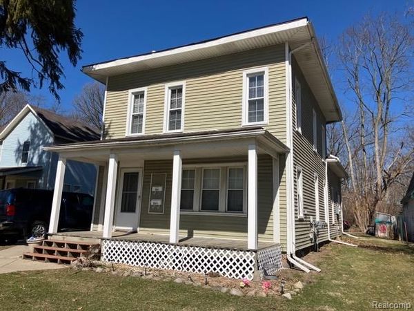 504 E Clinton Street, Howell, Mi 48843