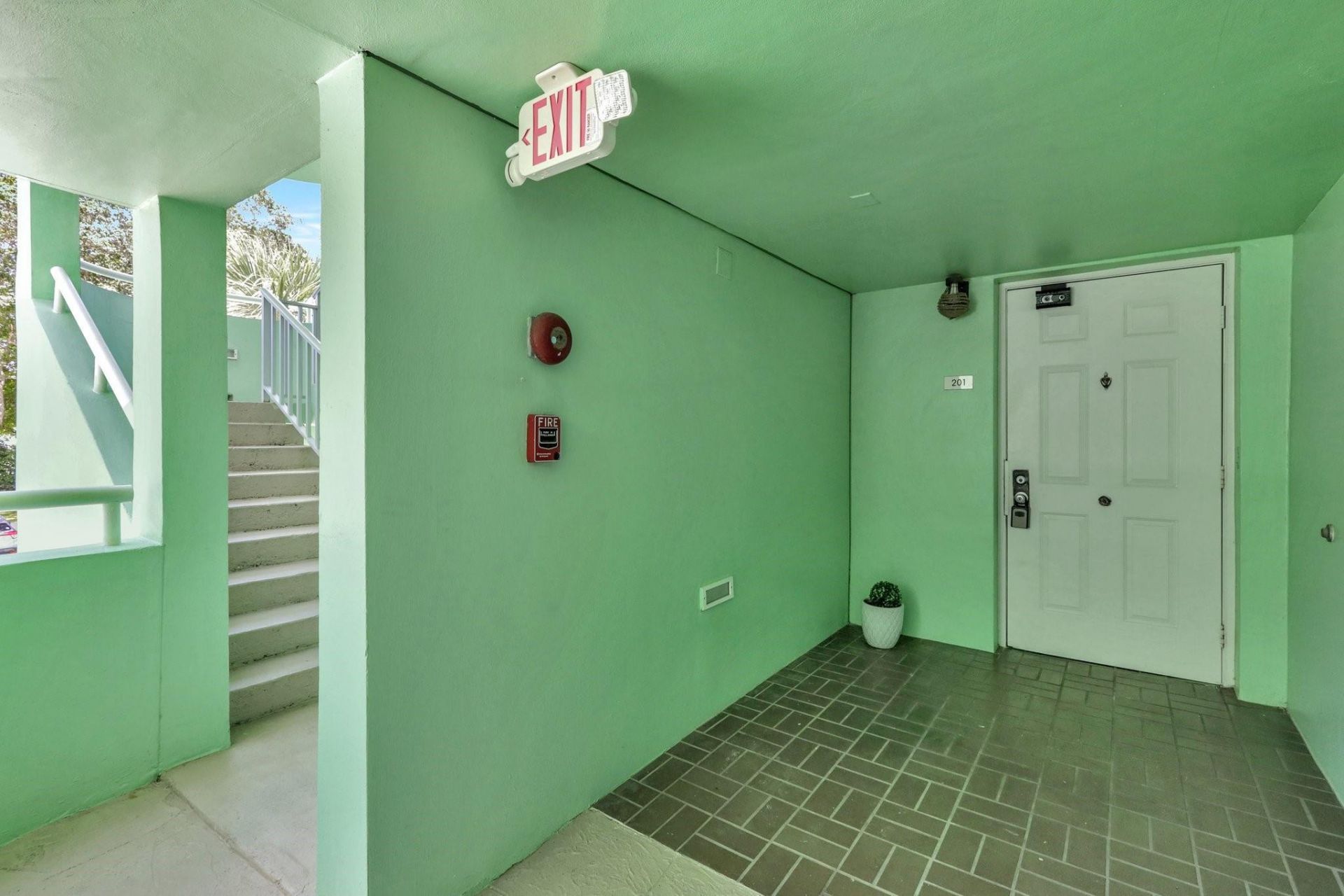 5884 Morningstar Circle, Unit 201, Delray Beach, FL 33484 Photo