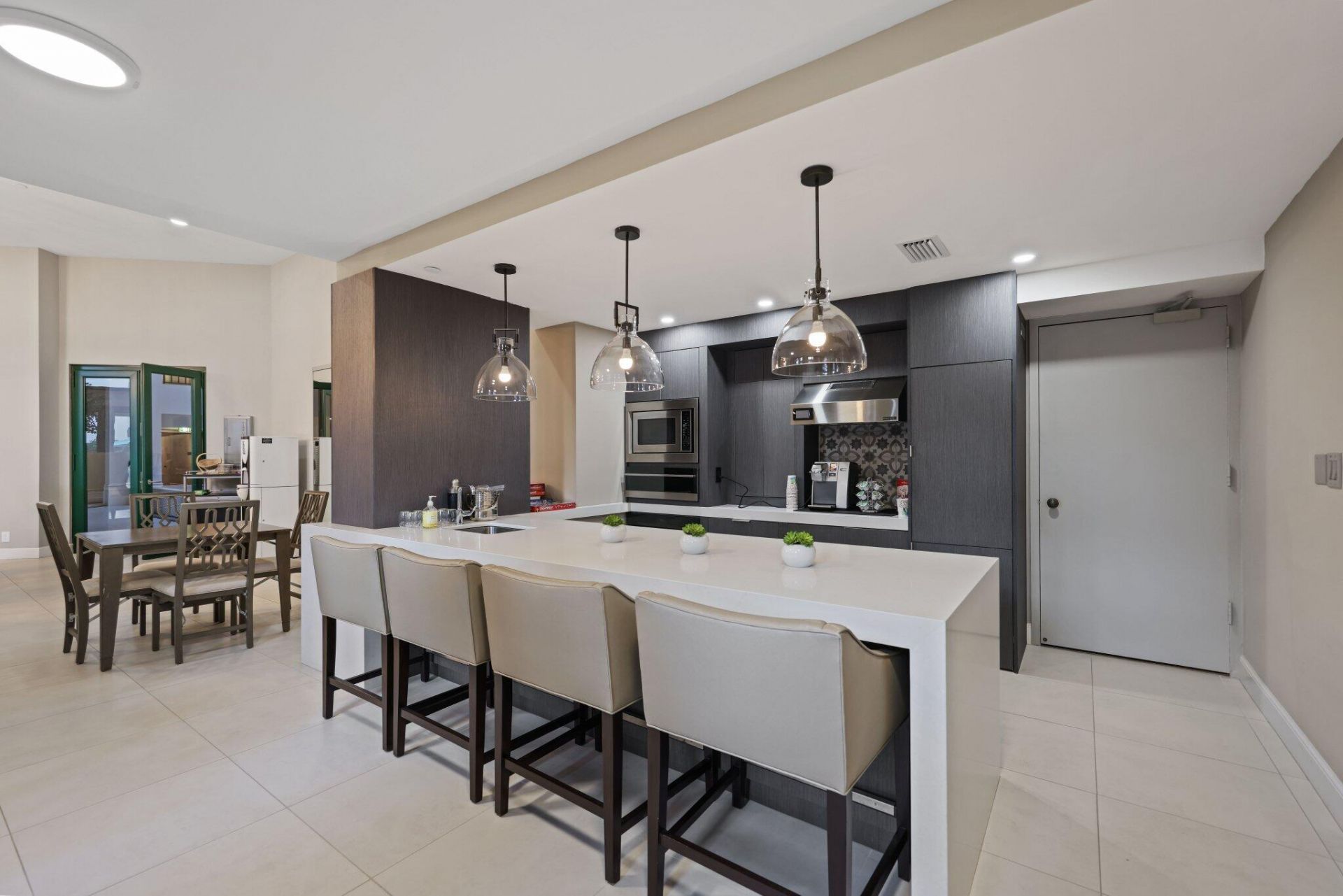100 SE 5th Avenue, Unit 106, Boca Raton, FL 33432 Photo
