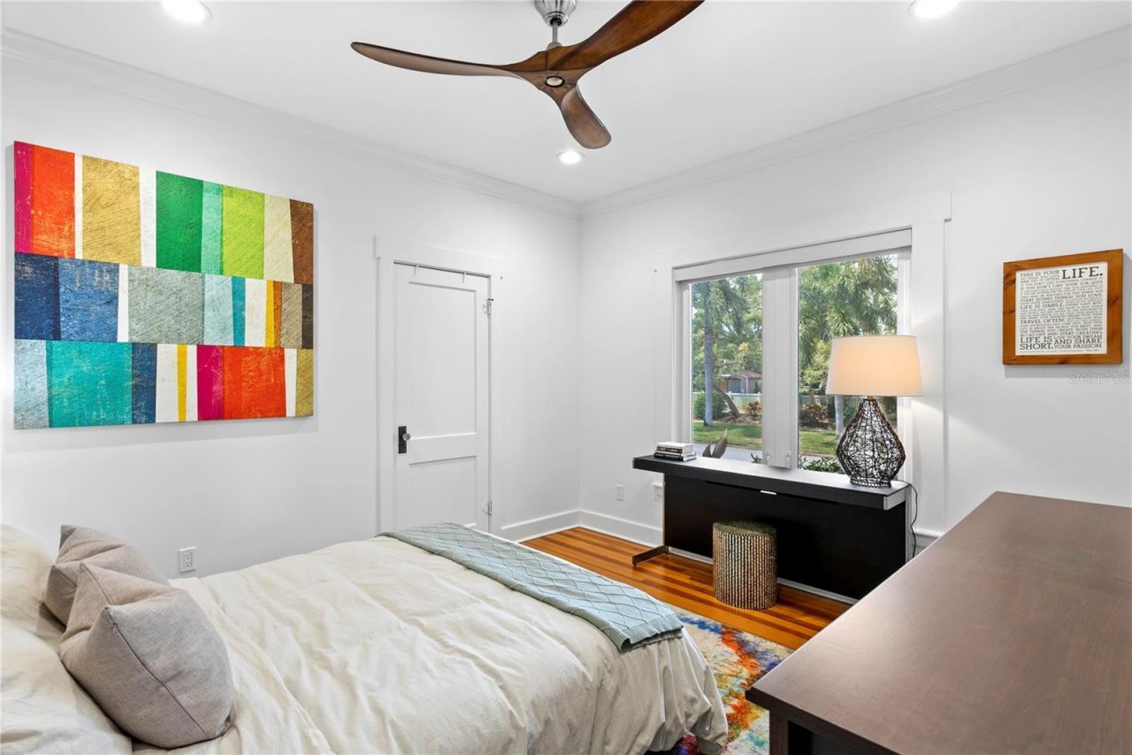 1803 Beach Drive Se, Saint Petersburg, FL 33705 Photo