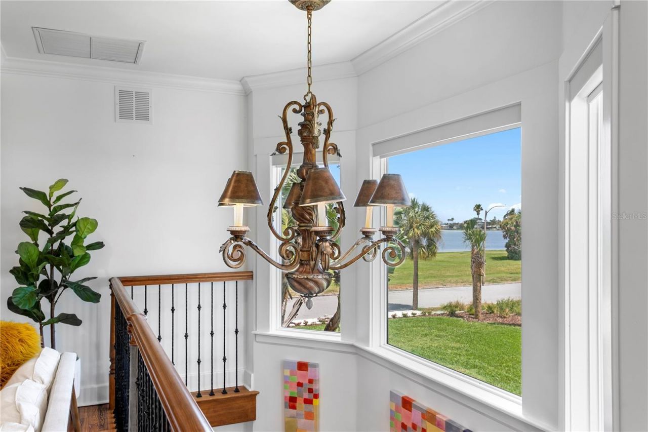 1803 Beach Drive Se, Saint Petersburg, FL 33705 Photo