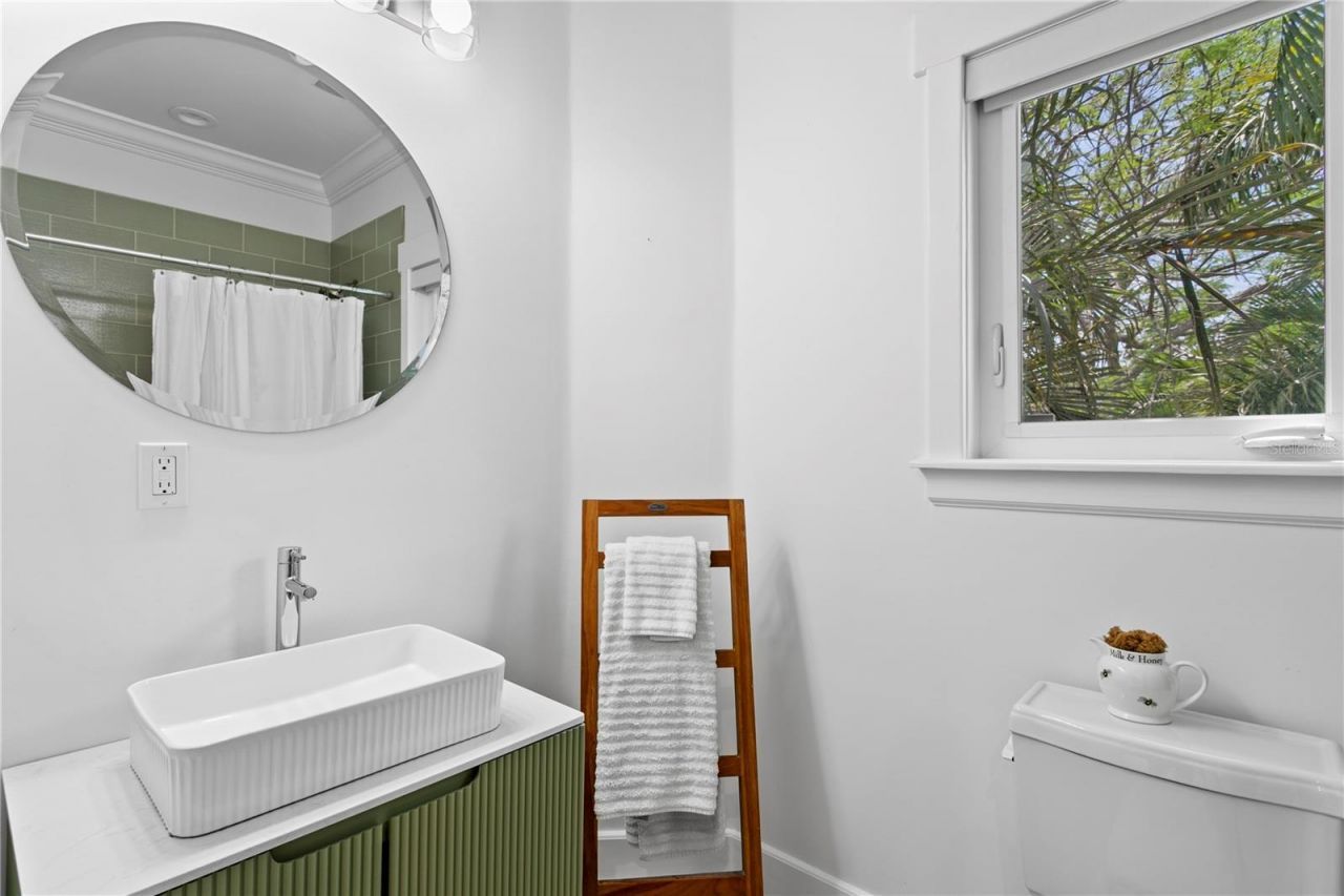 1803 Beach Drive Se, Saint Petersburg, FL 33705 Photo