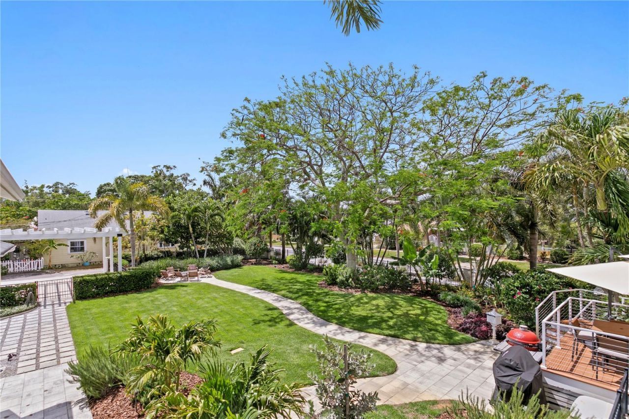 1803 Beach Drive Se, Saint Petersburg, FL 33705 Photo