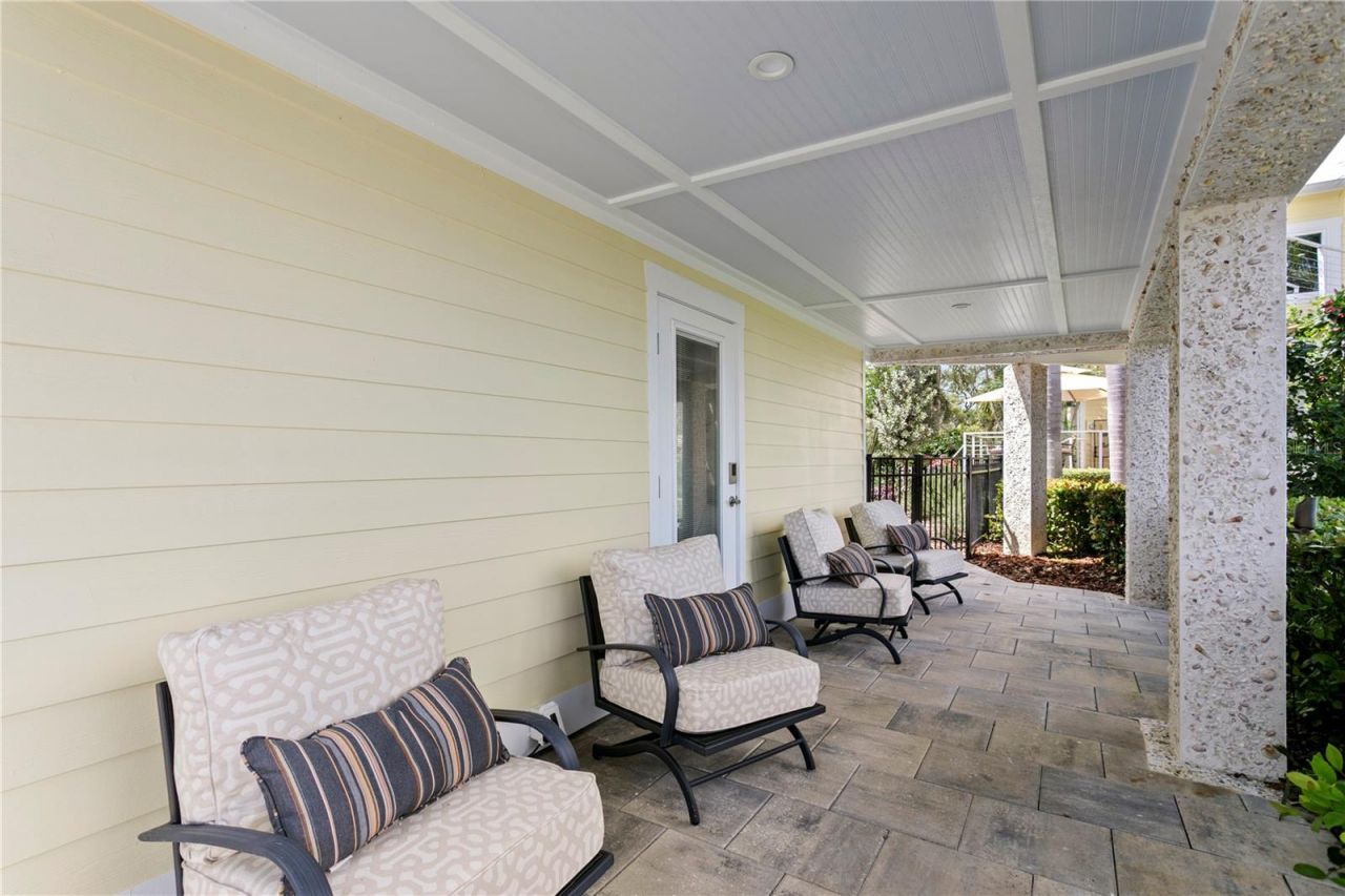 1803 Beach Drive Se, Saint Petersburg, FL 33705 Photo