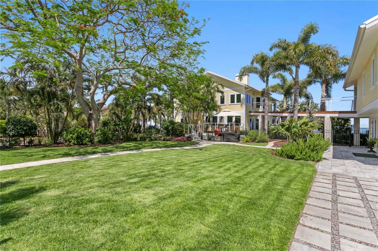1803 Beach Drive Se, Saint Petersburg, FL 33705 Photo