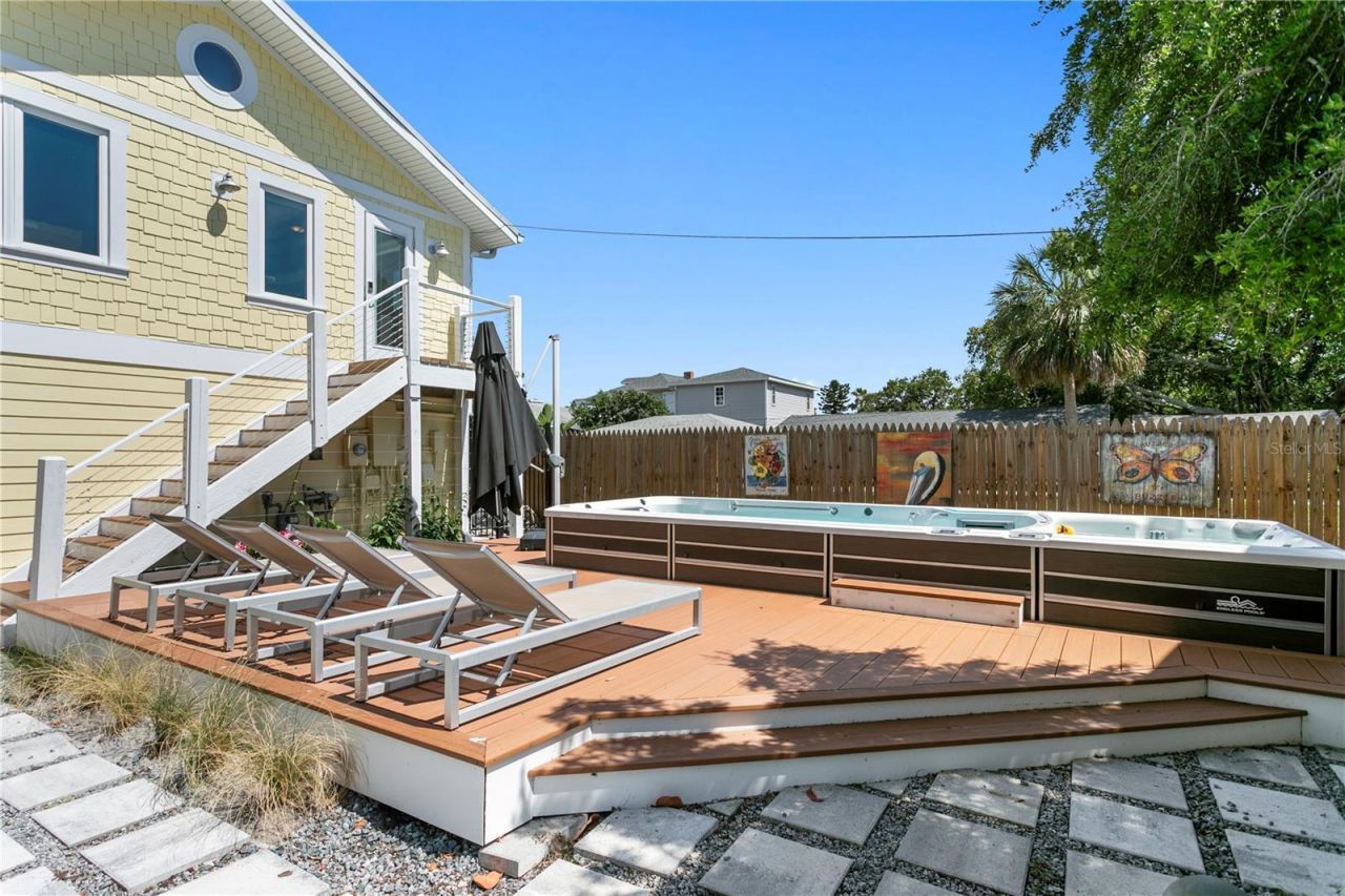 1803 Beach Drive Se, Saint Petersburg, FL 33705 Photo