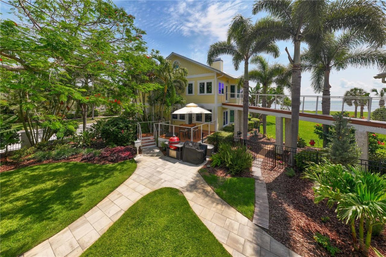 1803 Beach Drive Se, Saint Petersburg, FL 33705 Photo