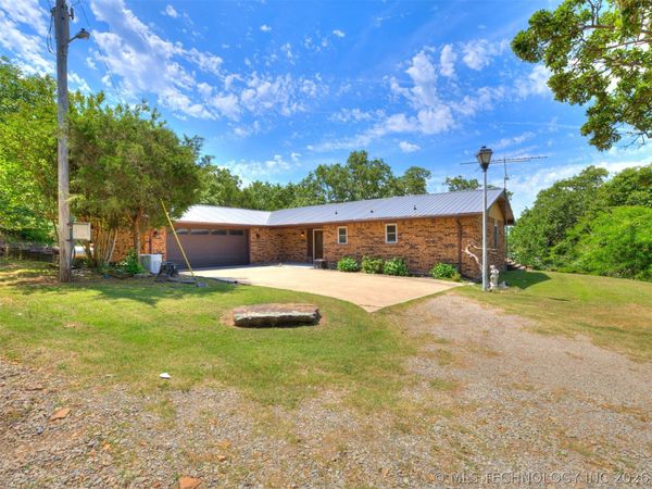 1082 Gaines Creek Loop , Eufaula, OK 74432