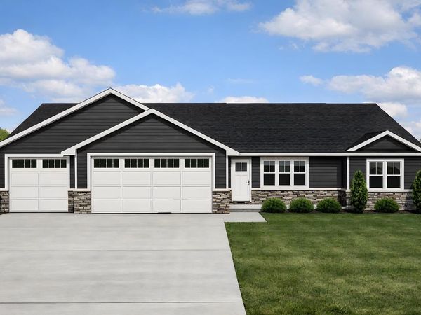 3735 HAROLDS WAY, Suamico, WI 54173
