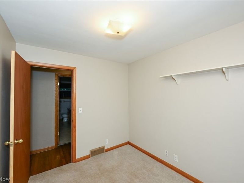 5175 Oakvale Street SW, Canton, OH 44706 Photo 34