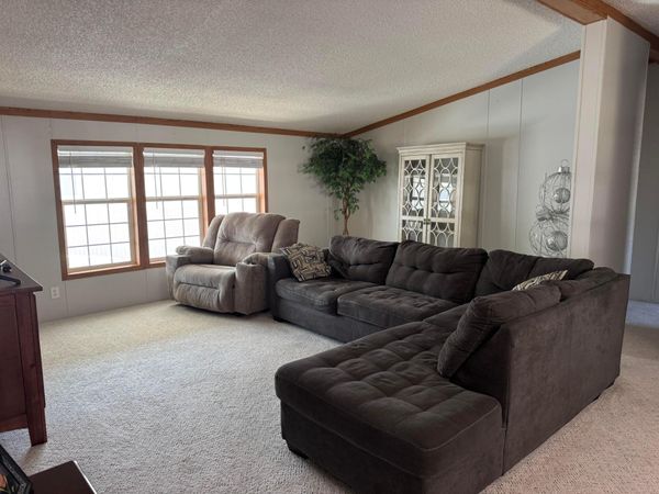 299 Ronald Drive, Pataskala, OH 43062