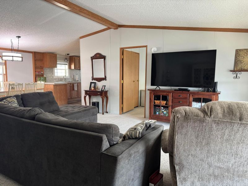 299 Ronald Drive, Pataskala, OH 43062 Photo 3