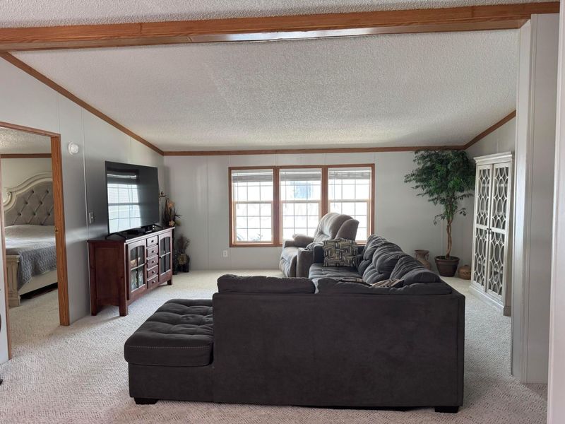 299 Ronald Drive , Pataskala, OH 43062 Photo 4
