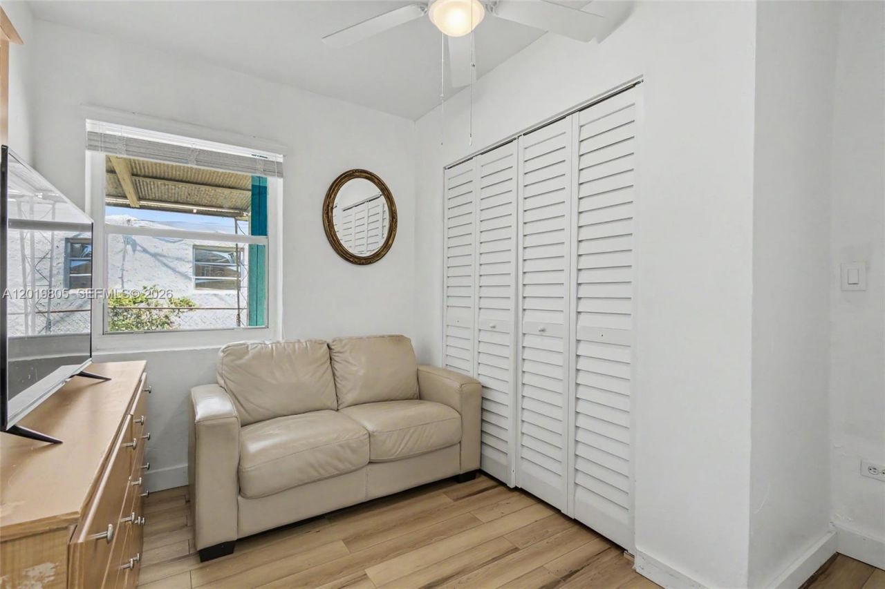 1554 NE 154th Ter, North Miami Beach, FL 33162 Photo