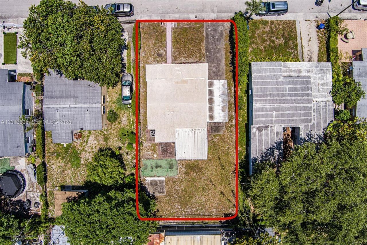 1554 NE 154th Ter, North Miami Beach, FL 33162 Photo
