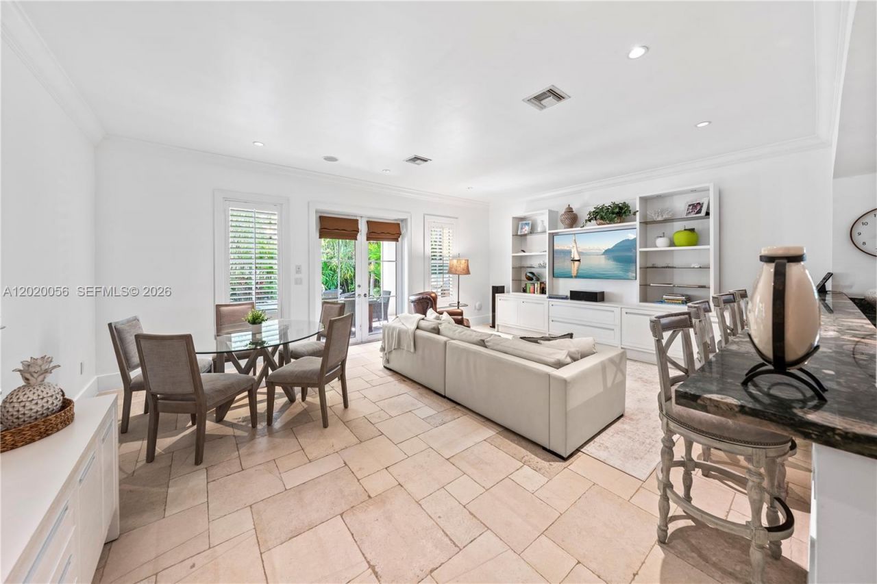 4196 S Douglas Rd , Miami, FL 33133 Photo