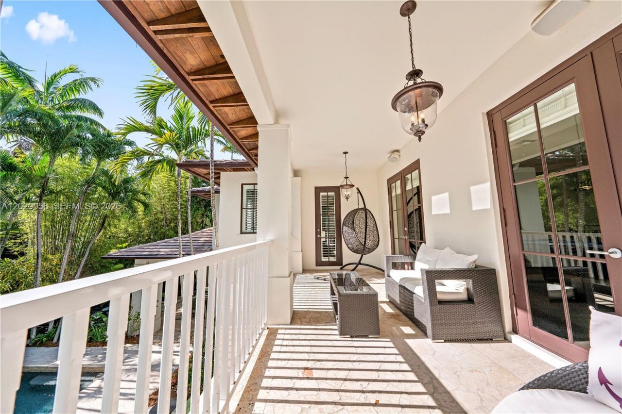 4196 S Douglas Rd , Miami, FL 33133 Photo