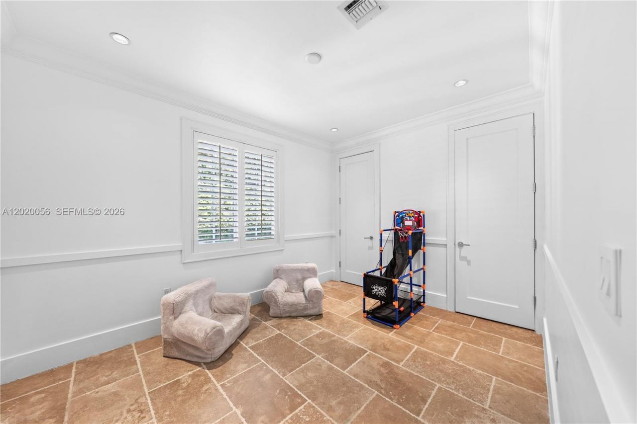 4196 S Douglas Rd , Miami, FL 33133 Photo