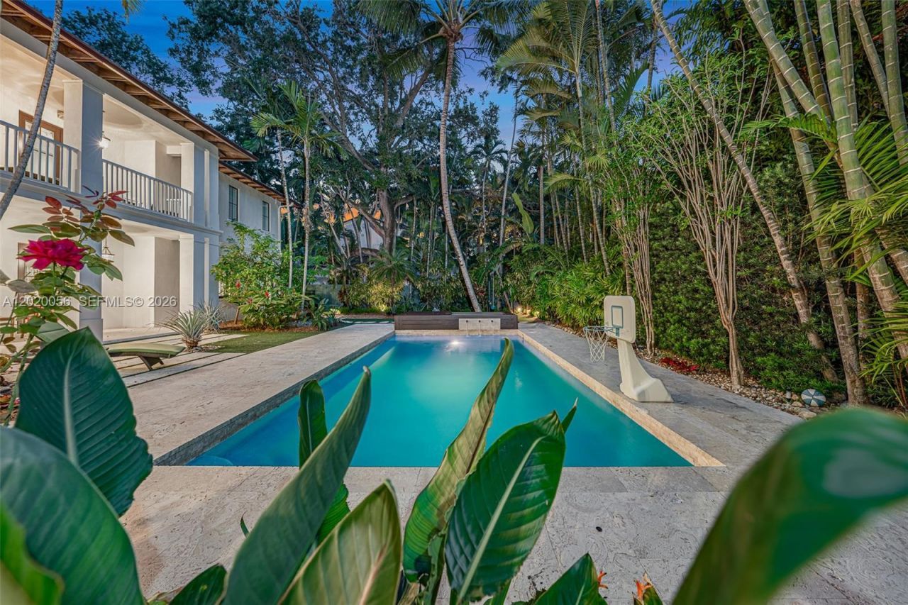 4196 S Douglas Rd , Miami, FL 33133 Photo