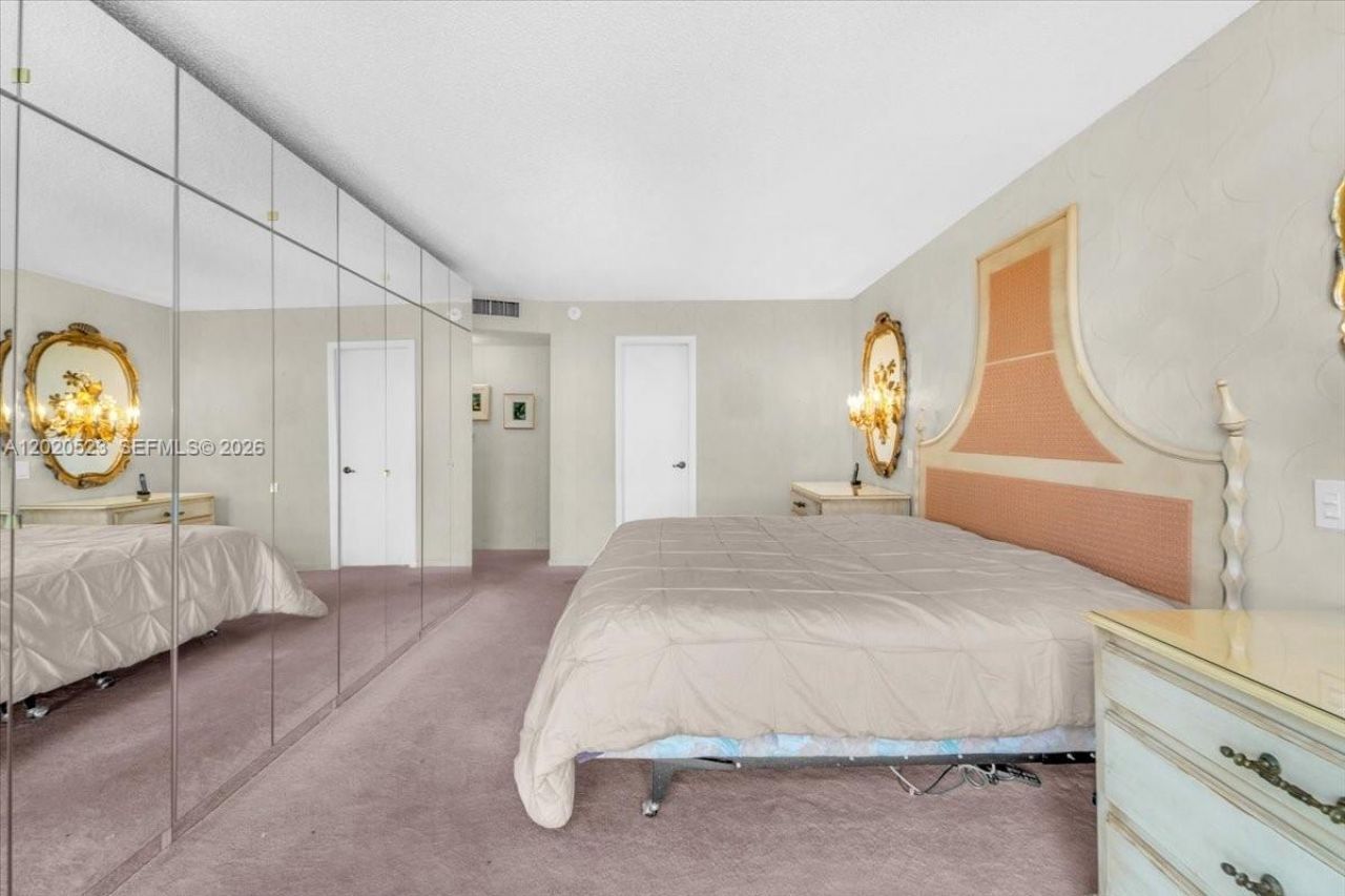 1000 Quayside Ter , Unit 701, Miami, FL 33138 Photo
