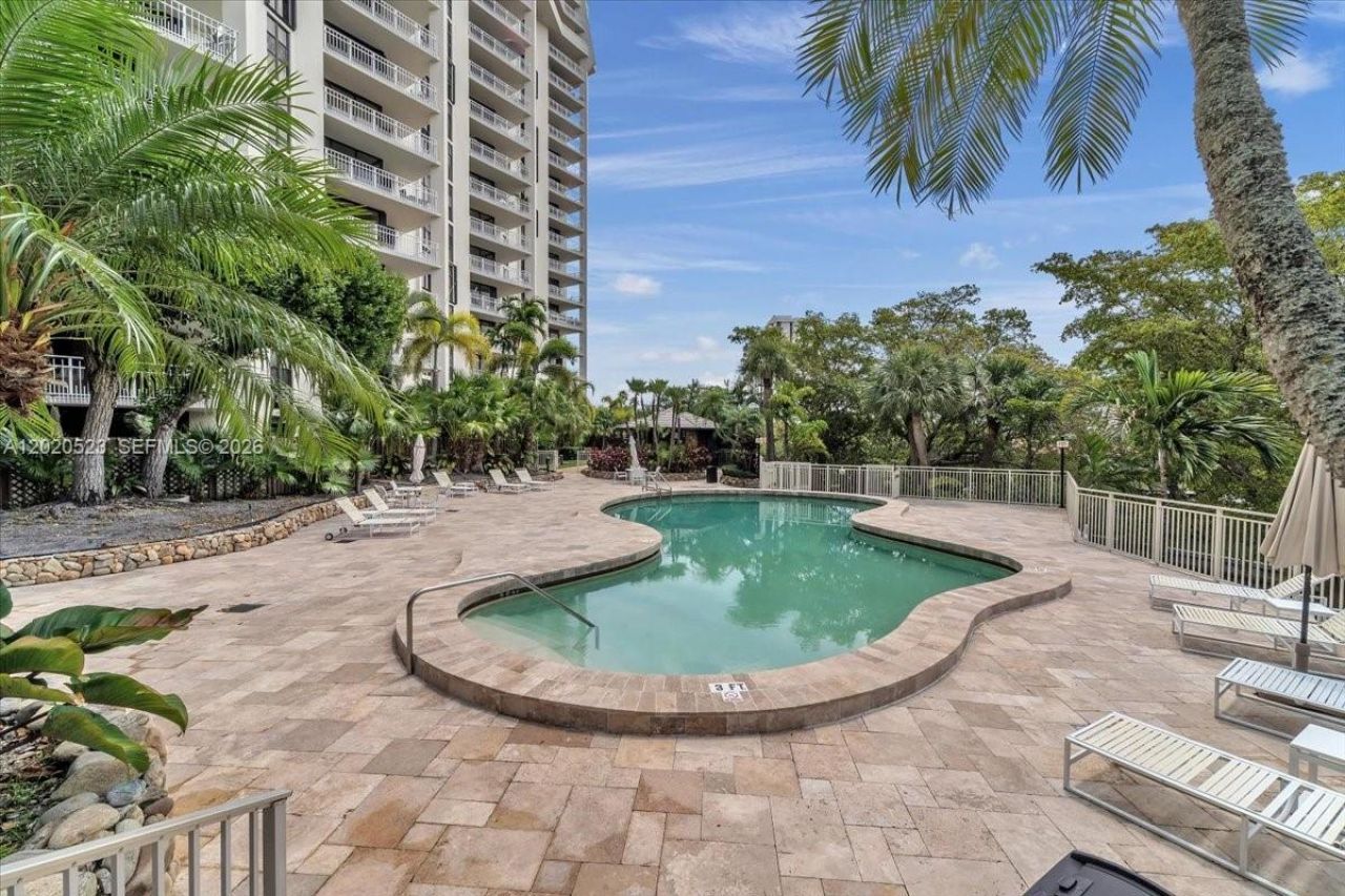 1000 Quayside Ter , Unit 701, Miami, FL 33138 Photo