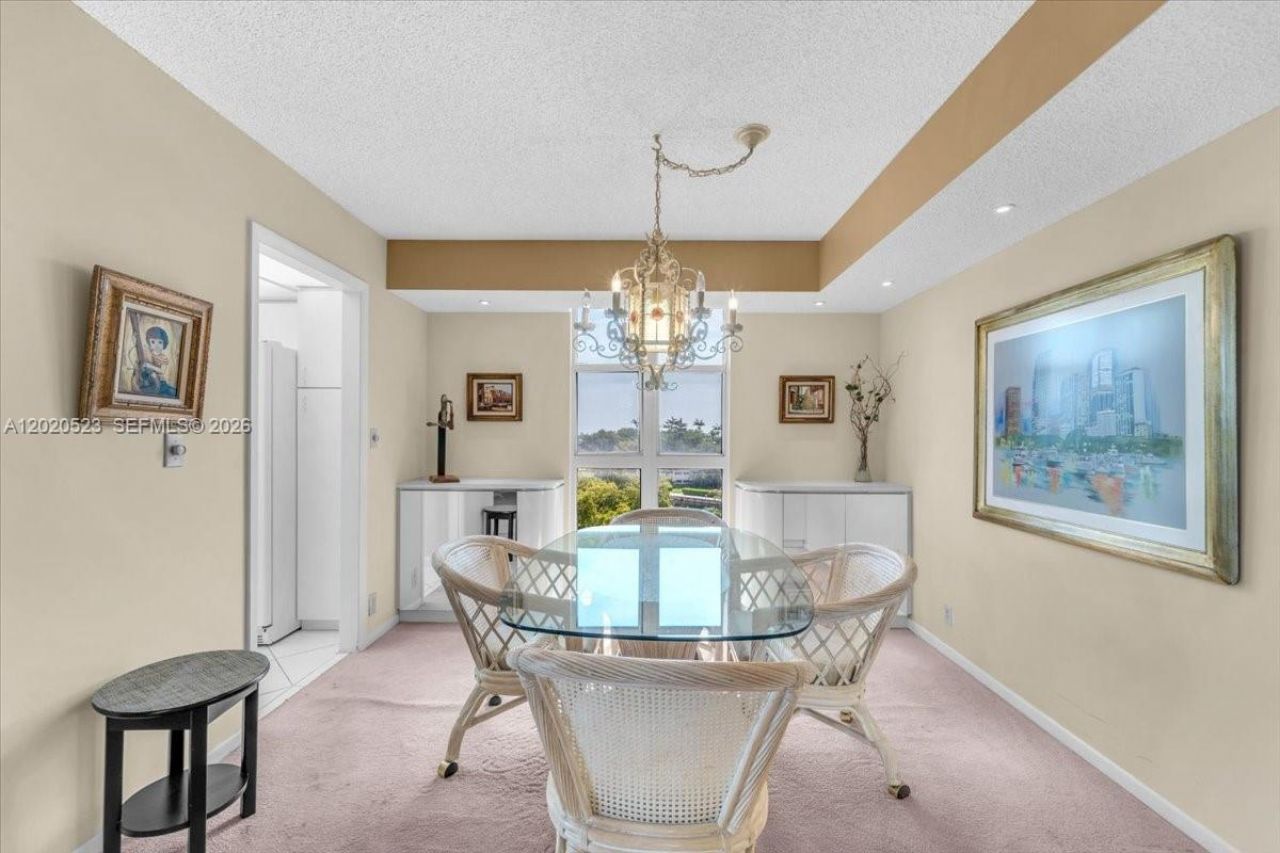 1000 Quayside Ter , Unit 701, Miami, FL 33138 Photo