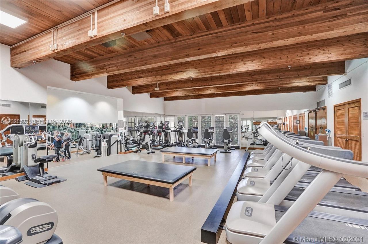 1000 Quayside Ter , Unit 701, Miami, FL 33138 Photo